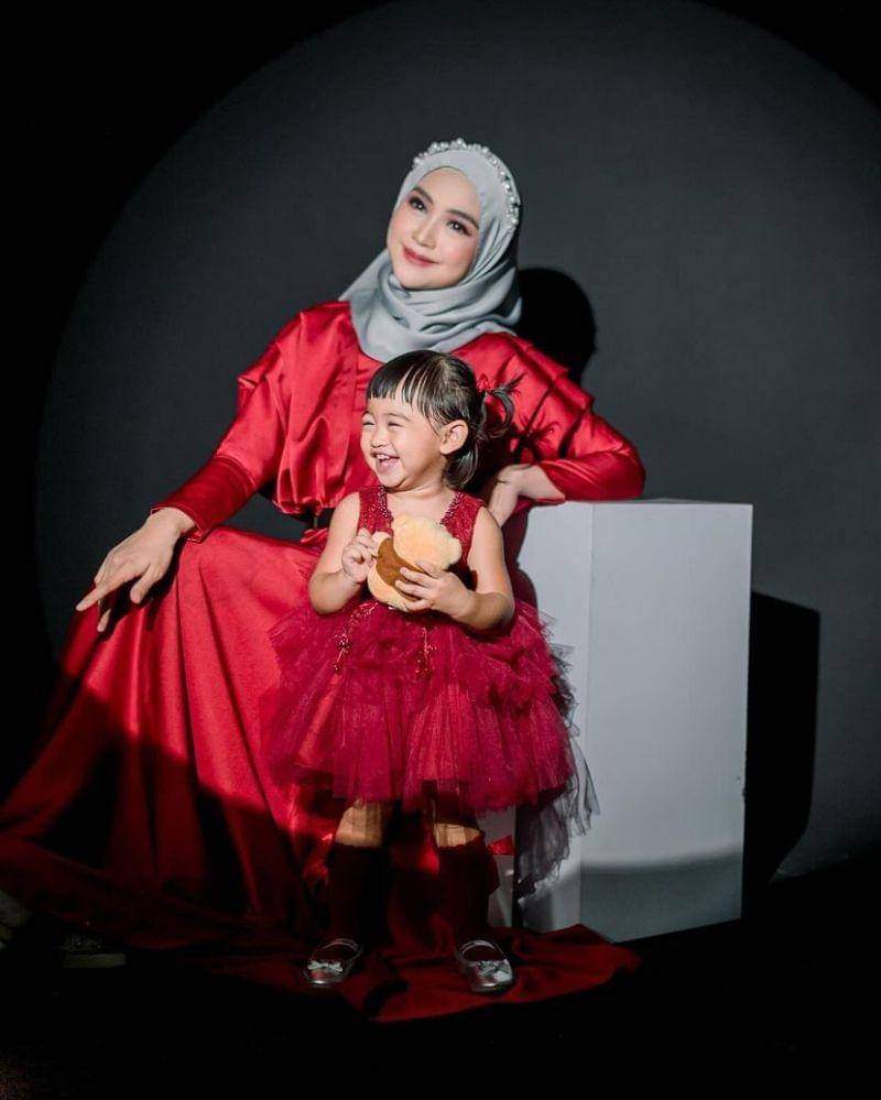 Instagram.com/riaricis1795